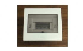 Tủ điện chứa 4 đến 6 Module